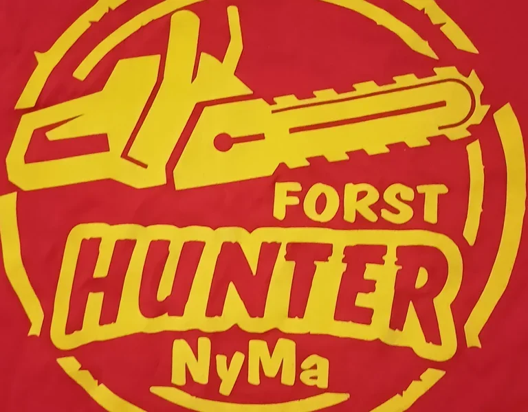 Das Team von Forst-Hunter NyMa